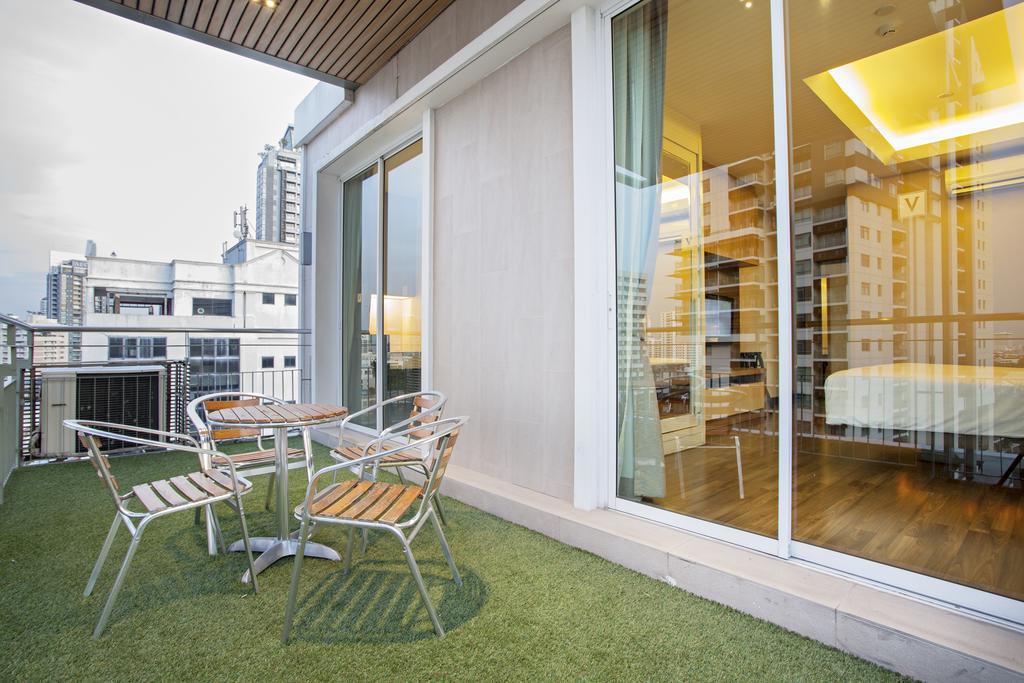 V Residence Банкок Екстериор снимка