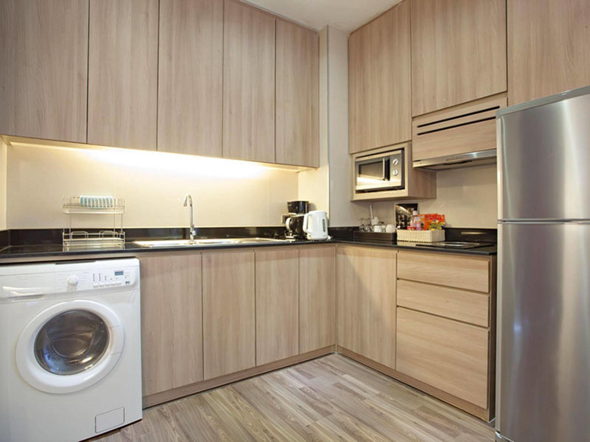 V Residence Банкок Екстериор снимка