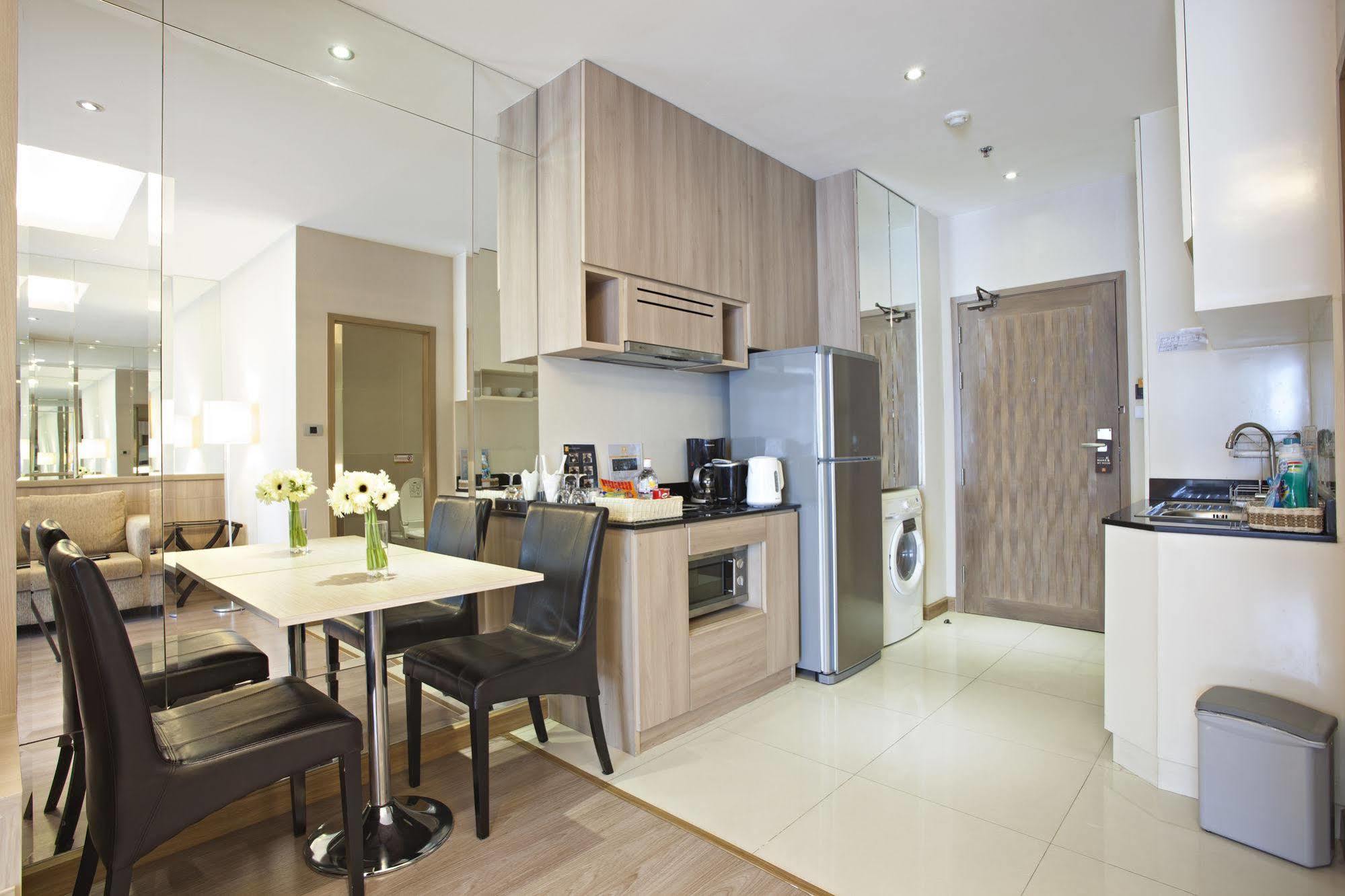 V Residence Банкок Екстериор снимка