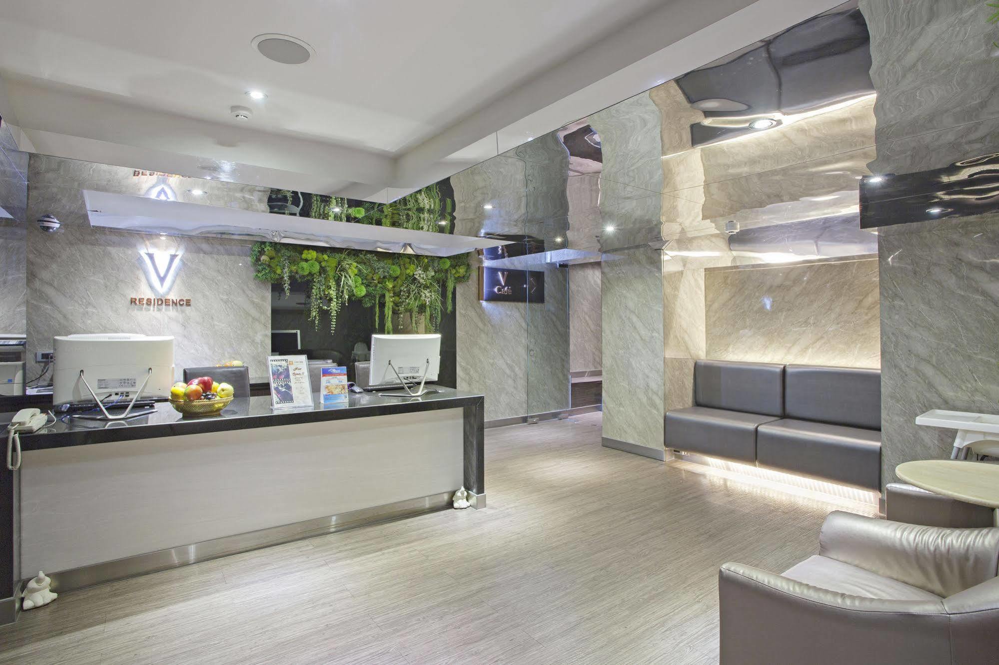 V Residence Банкок Екстериор снимка