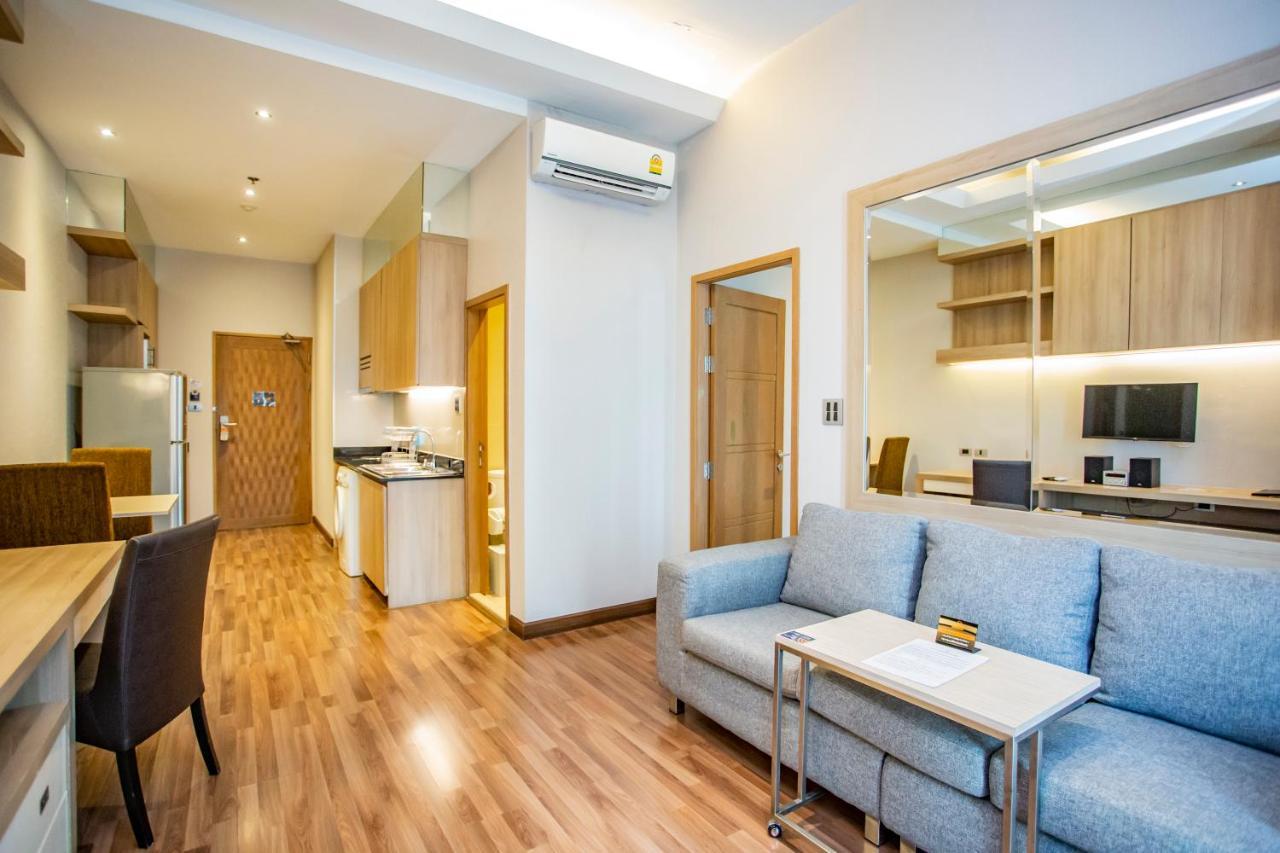 V Residence Банкок Екстериор снимка