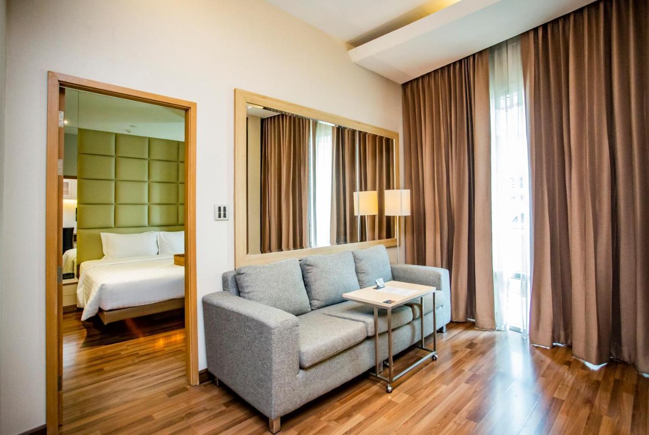 V Residence Банкок Екстериор снимка