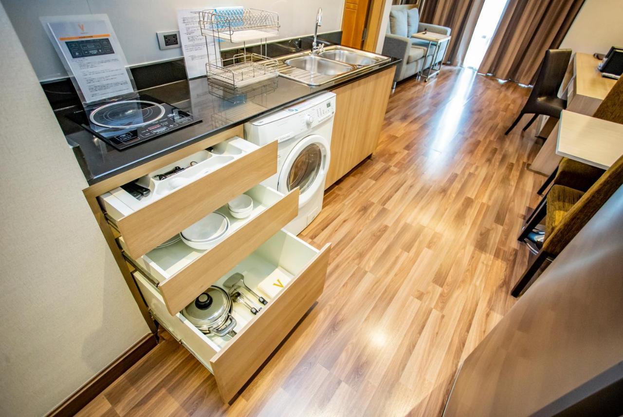 V Residence Банкок Екстериор снимка